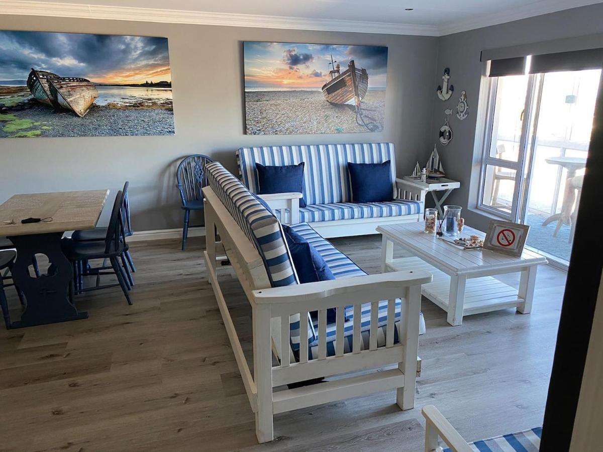 Modern Apartment Walking Distance To Main Beach Restaurants And Other Amenities 제프리스 베이 외부 사진