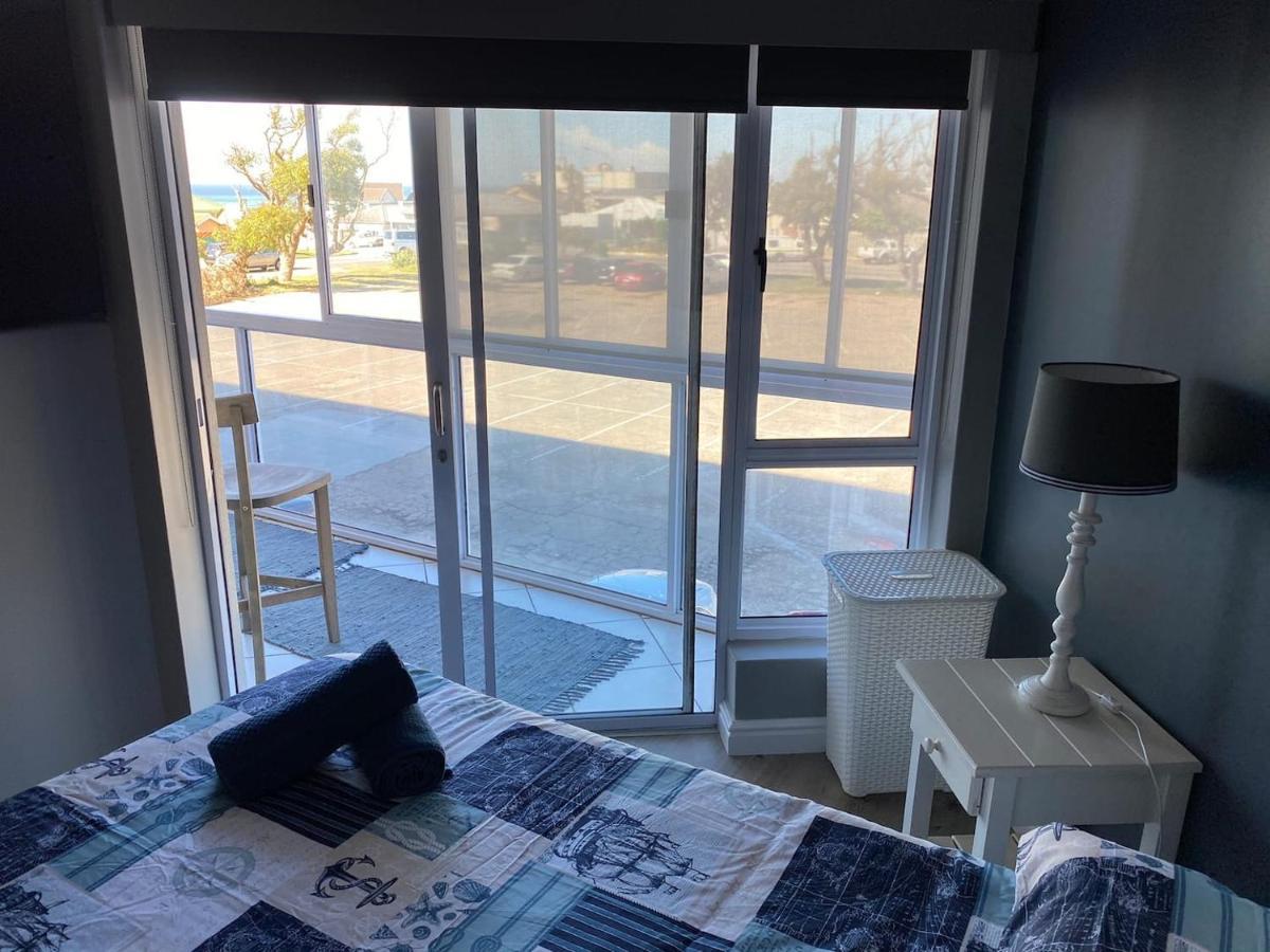 Modern Apartment Walking Distance To Main Beach Restaurants And Other Amenities 제프리스 베이 외부 사진