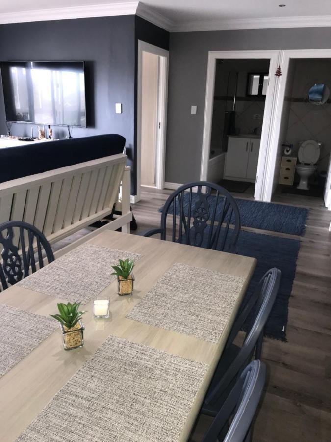 Modern Apartment Walking Distance To Main Beach Restaurants And Other Amenities 제프리스 베이 외부 사진